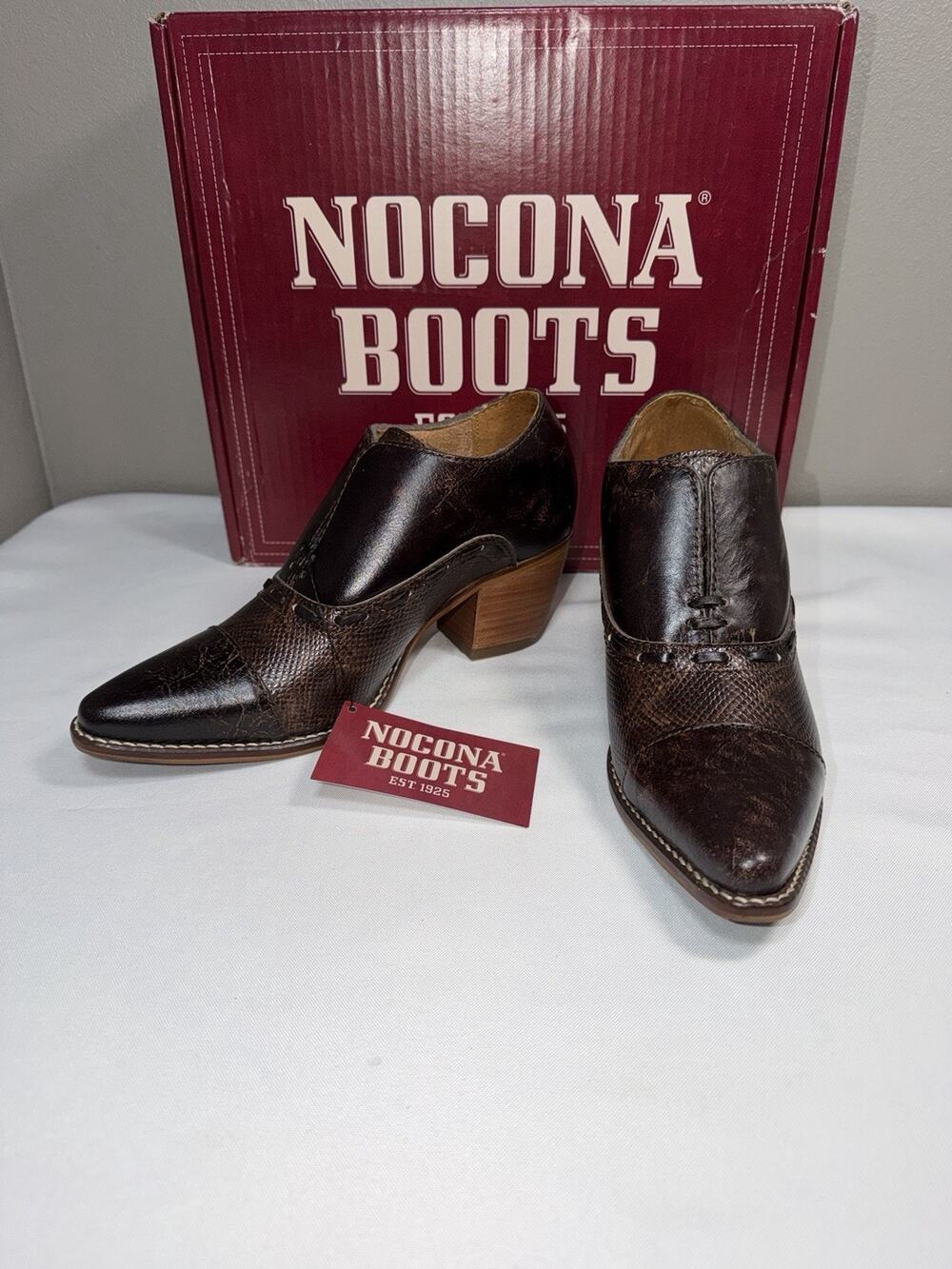 Nocona Sherry Brown Leather Women's Size 7 B Booties Ankle Boots Snip Toe Heeled